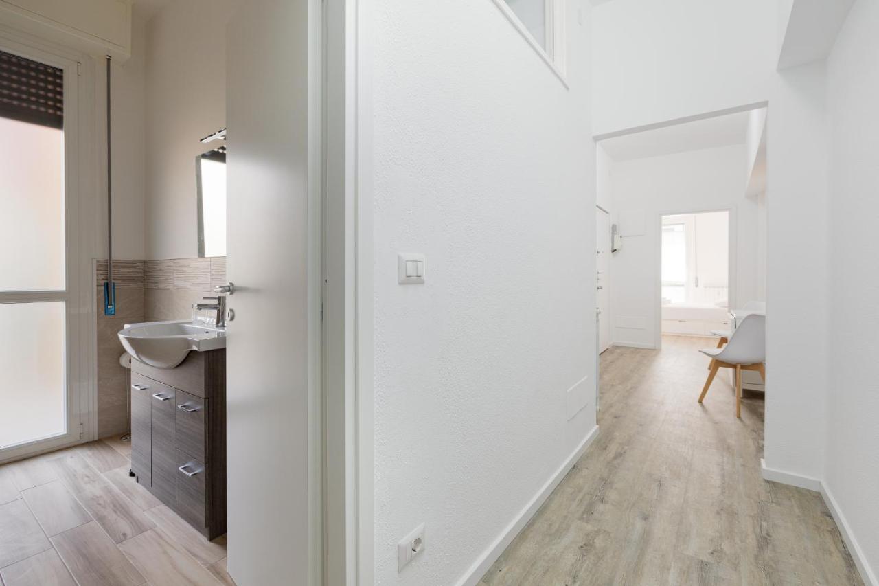 Cagnola Cozy Apartament With Balcony Milano Esterno foto